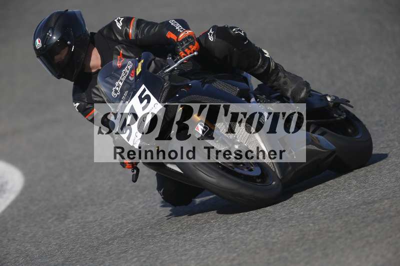 /Archiv-2024/02 29.01.-02.02.2024 Moto Center Thun Jerez/Gruppe gruen-green/315